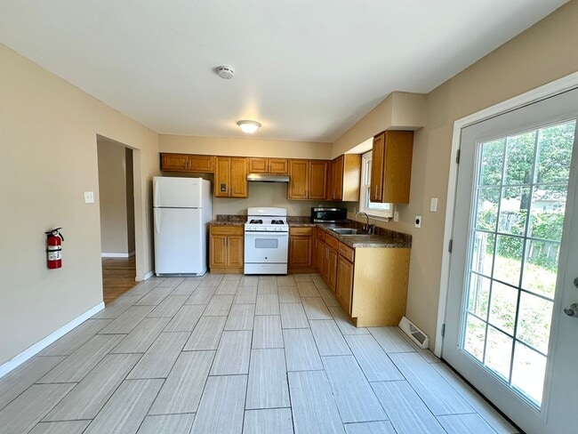 Photo - 200 Rugby St