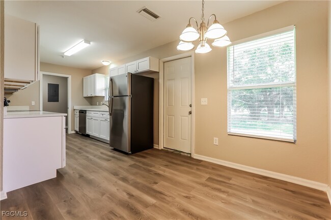 Photo - 284 Grove Rd