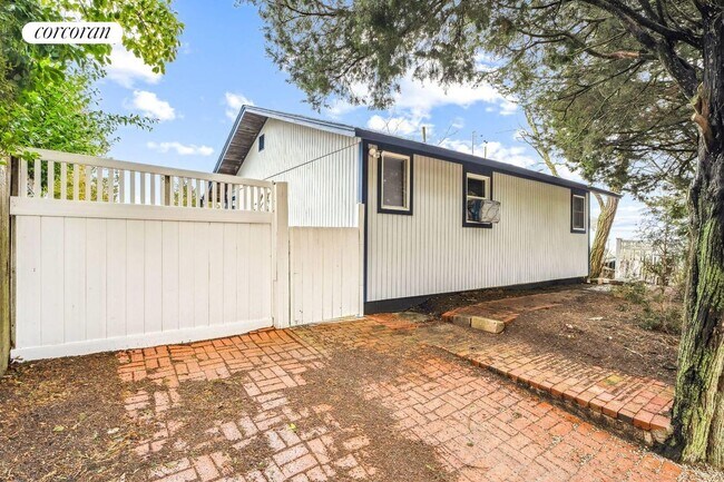 Photo - 1840 N Sea Rd