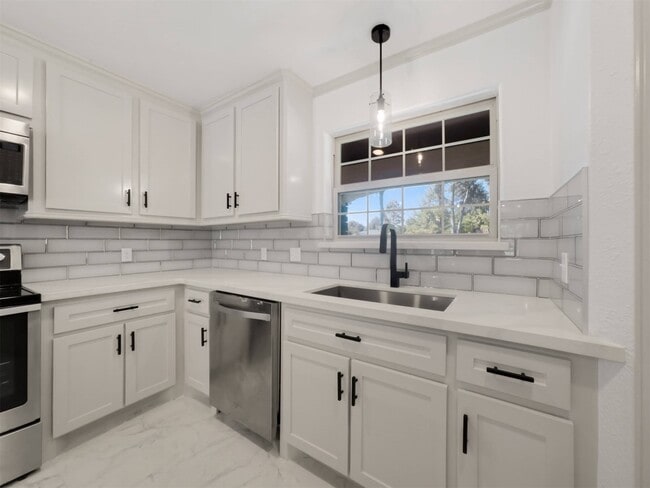 Photo - 19502 Balsas Dr