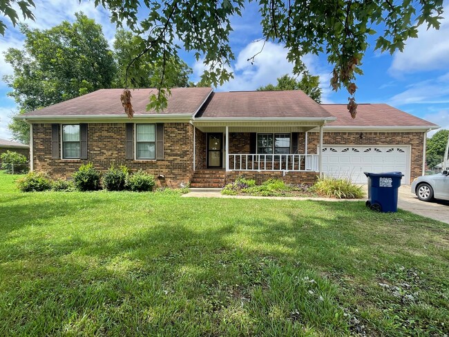 Newly Updated 3/2 Available in Hazel Green! - Newly Updated 3/2 Available in Hazel Green! House