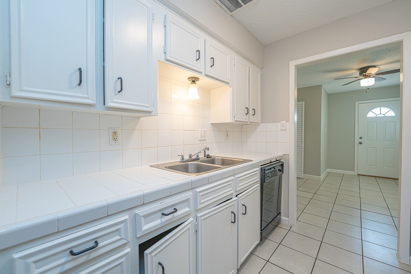 Photo - 8124 Beech Cove Ln
