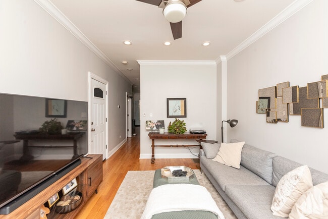Photo - 1444 W Diversey Pky Unidad 1