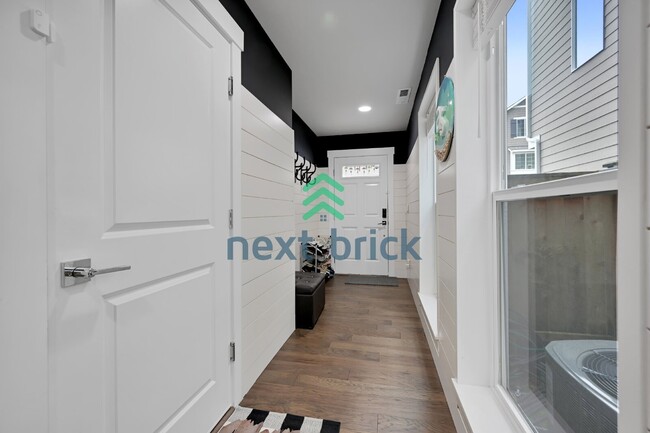 Photo - Spacious 3-Bed Oasis in Bothell with 3.5 Bathrooms and 2353 Sq Ft!