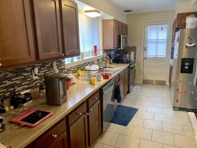 Photo - 7104 Claymore Ave