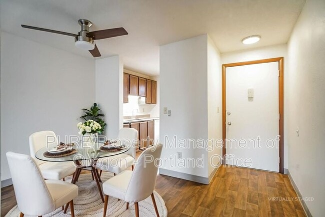 Photo - 14134 NE Sandy Blvd Unit D-08