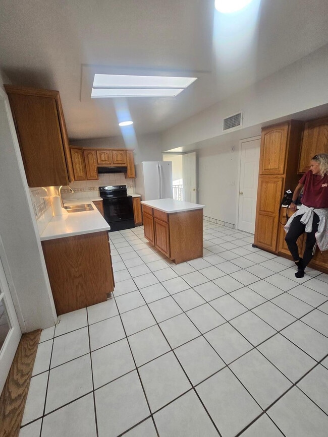 Photo - 3865 Redwing Pl