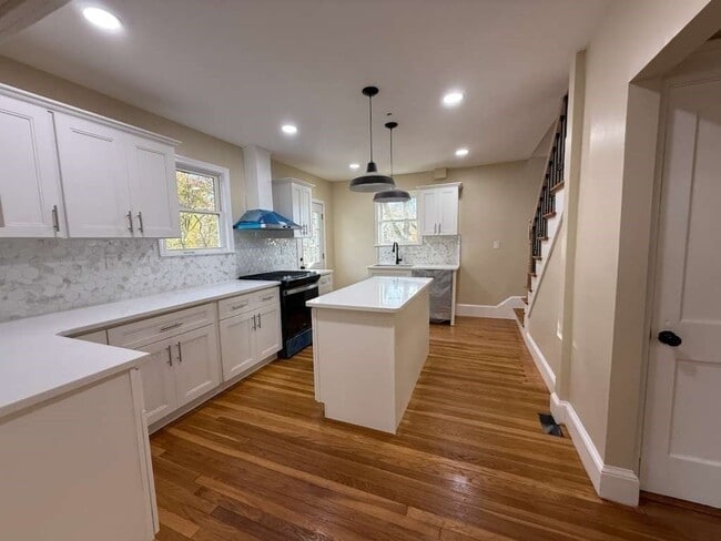 Photo - 194 Fells Ave