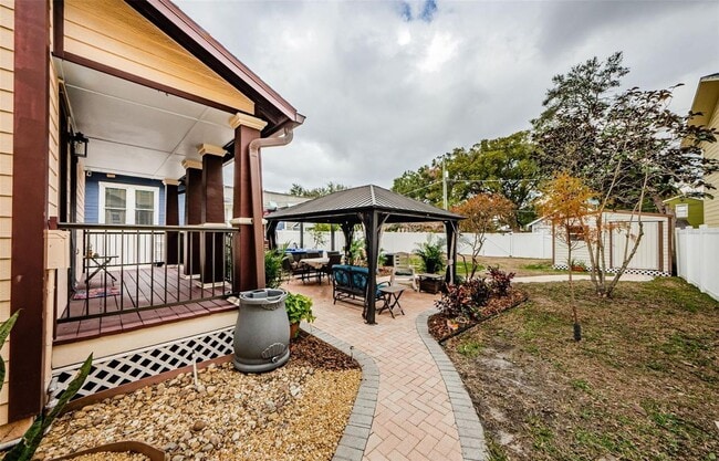 Photo - 308 E Ross Ave