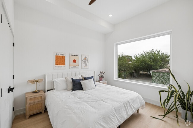 2BR, 2BA - 890SF - Second Bedroom
