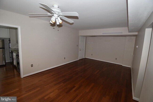 Photo - 1816 Queens Ln Unidad 4-225