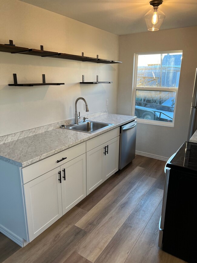 Photo - 1916 Beech St Unit A1