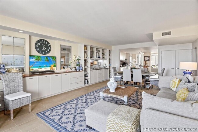 4101 Ocean Dr