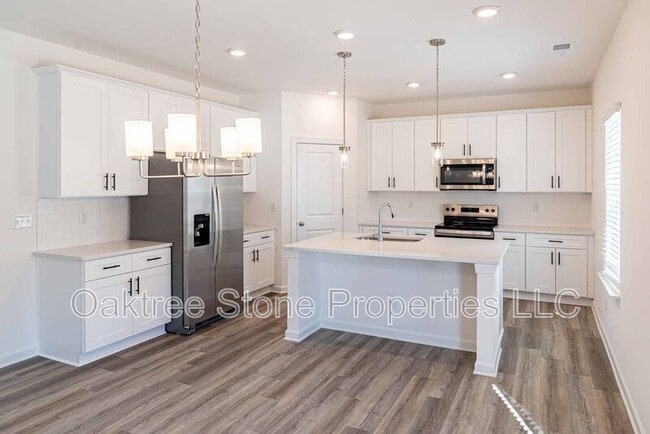 Photo - 3378 Skyland Dr