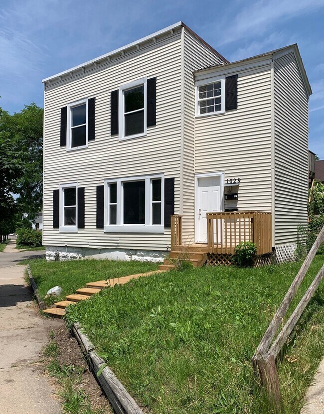 Photo - 1029 Walker Ave NW