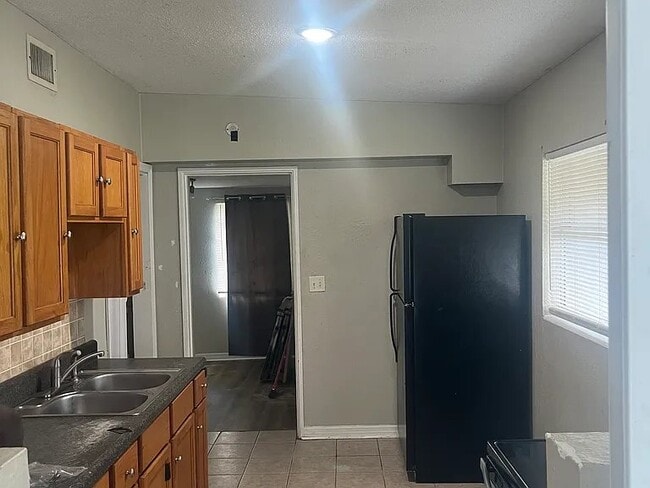 Photo - 113 Country Club Cir