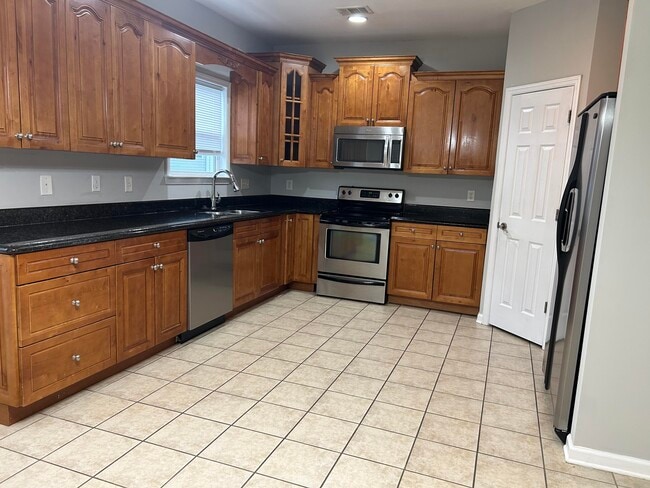 Building Photo - 2212 River Park Ct Rental
