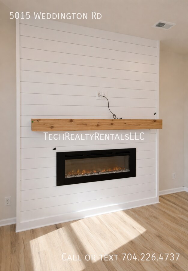 Photo - 5015 Weddington Rd