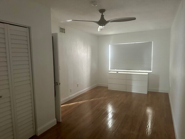 Photo - 210 Mendoza Ave Unit 1