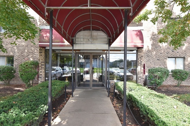 Building Photo - 1460 Fairlane Dr Unit 324 Rental