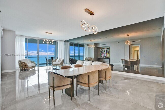 Building Photo - 18501 Collins Ave Unit 402 Rental