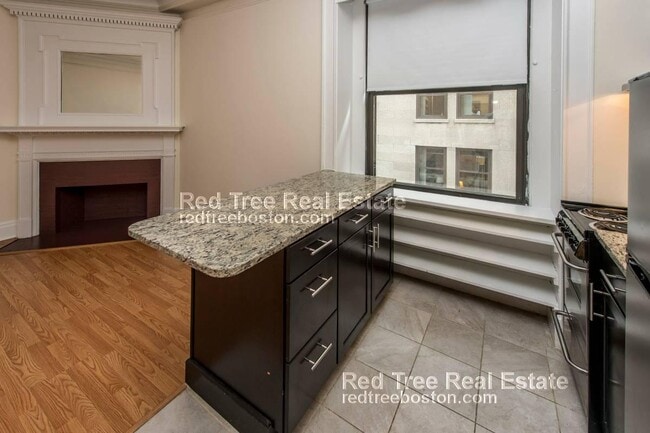 Photo - 62 Boylston St Unidad 106