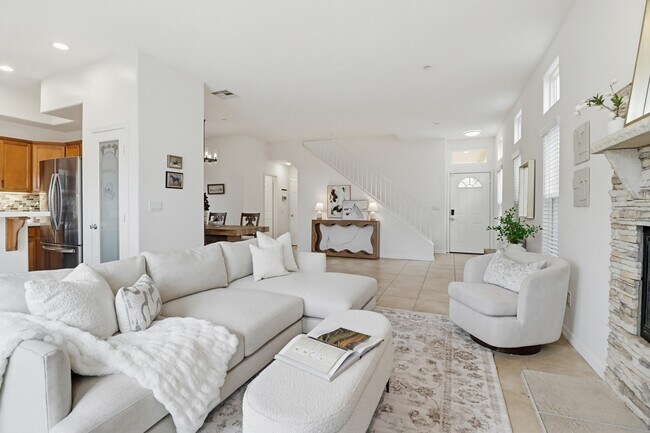 Photo - 1774 Elm Ave