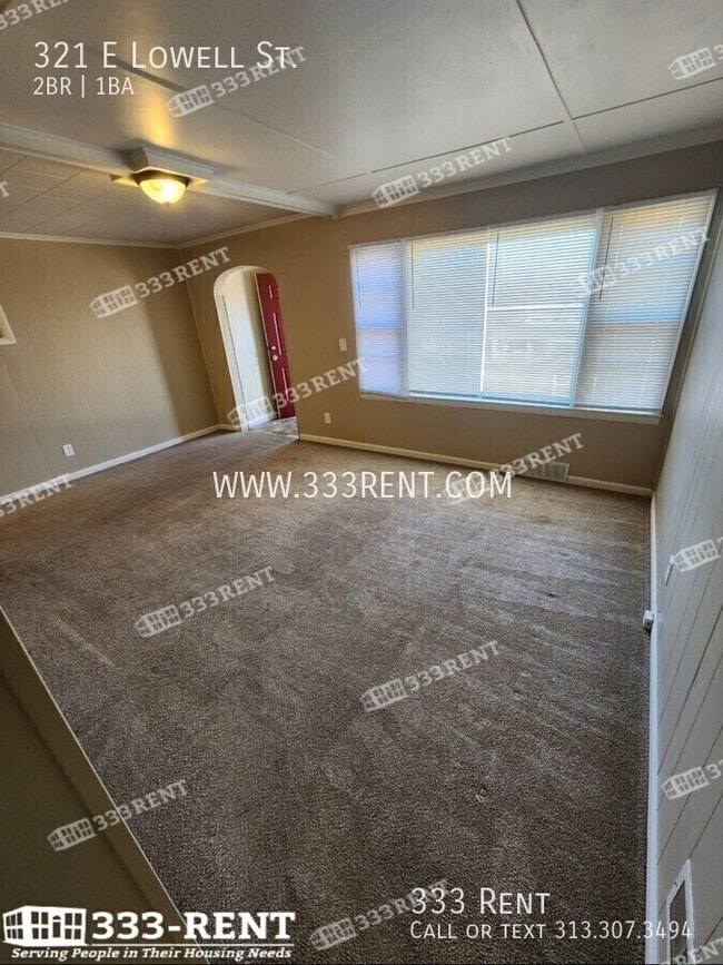 Photo - 321 E Lowell St