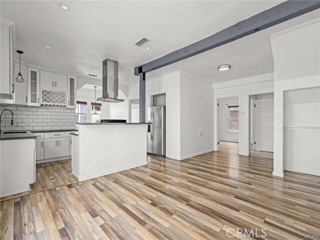 757 N Loma Vista Dr