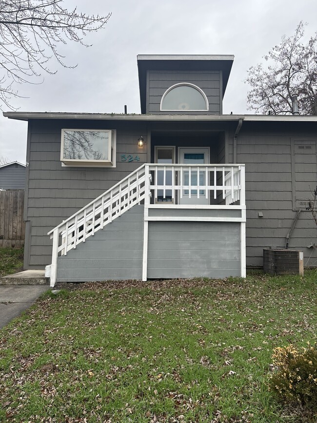 Photo - 524 Silcott Ct