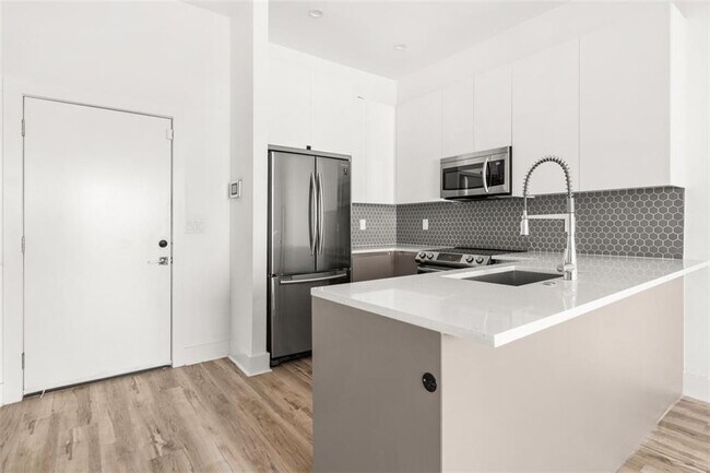 1155 Custer Ave SE Unit 303