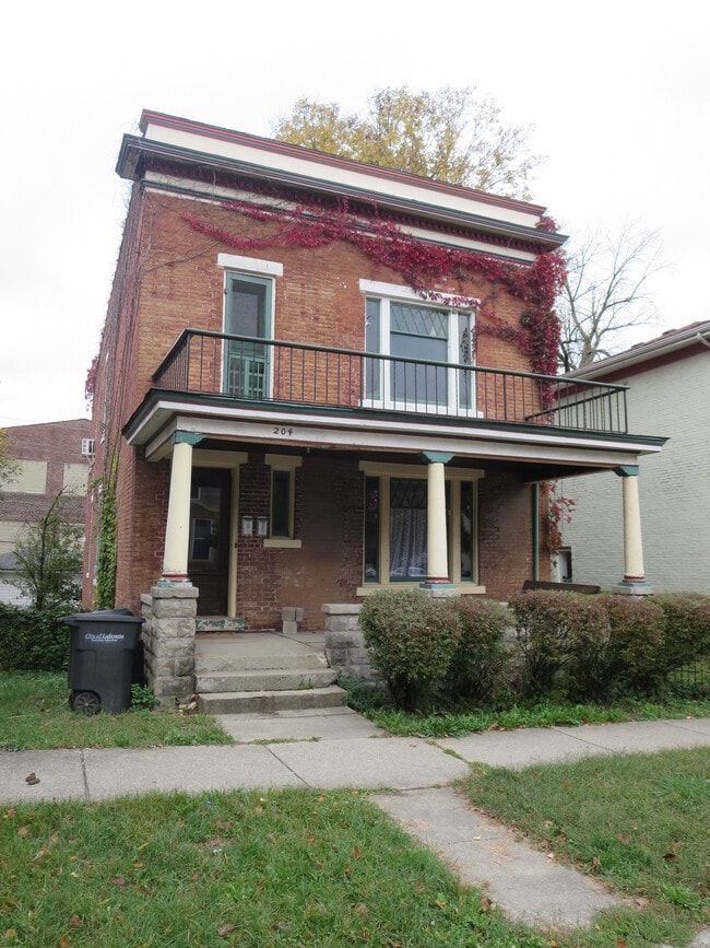 Front view of house. - 204 S 6th St Unit First Floor