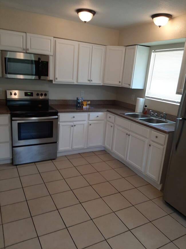 Photo - 2620 Angelique Dr Townhome