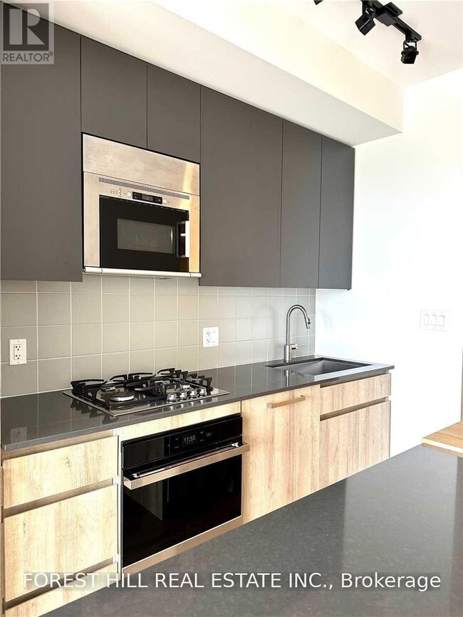 Photo - 430 Roncesvalles Ave Unit 409