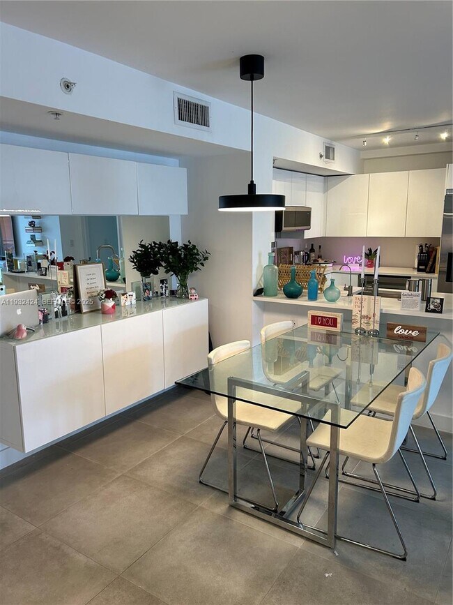 Photo - 90 Alton Rd Unit 303