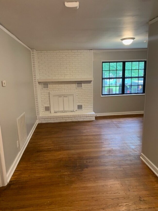 Photo - Renovated 3 Bedroom 2 Bath Home for Rent!