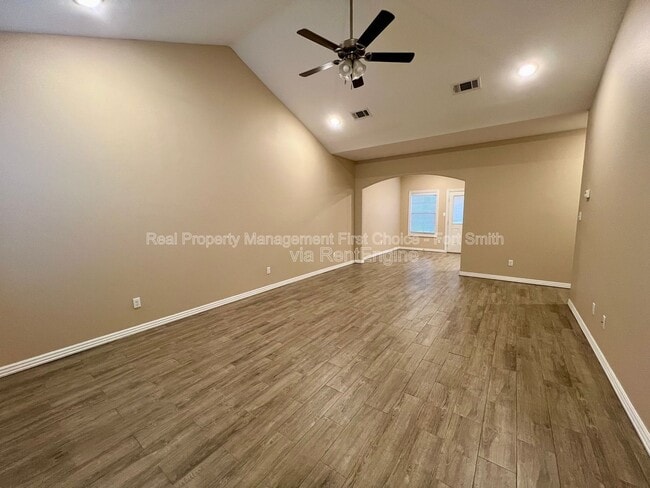 Photo - 6803 MARIBETTE RD