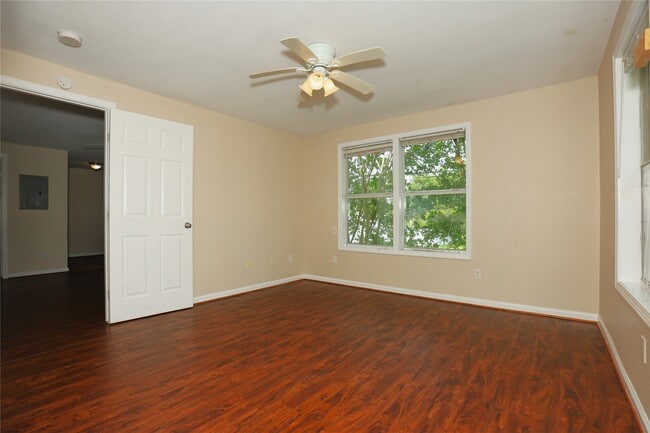 Photo - 256 E Pecan Ln Unit 3