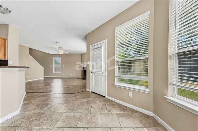 12027 Bunny Ln