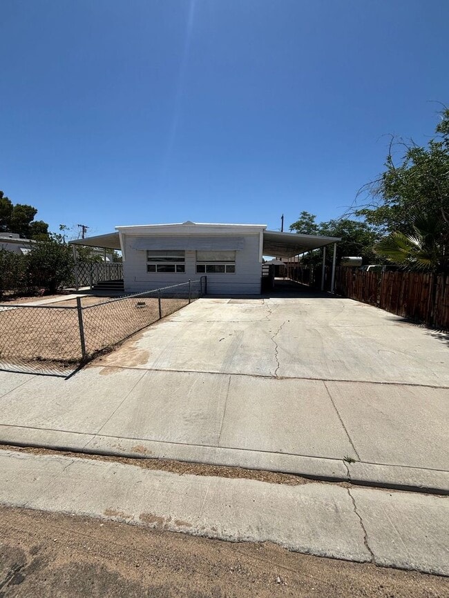 Building Photo - Updated 3 bedroom, 2 bathroom mobile!