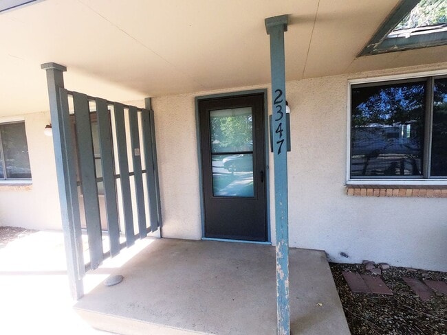 Photo - 2345-2347 Goss Unit 2347