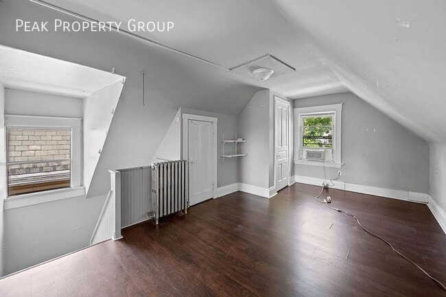 Photo - 2356 Stratford Ave