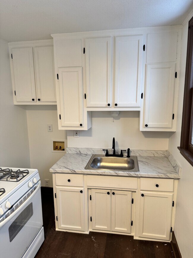 Photo - 1021 Charles Ave Unit 1