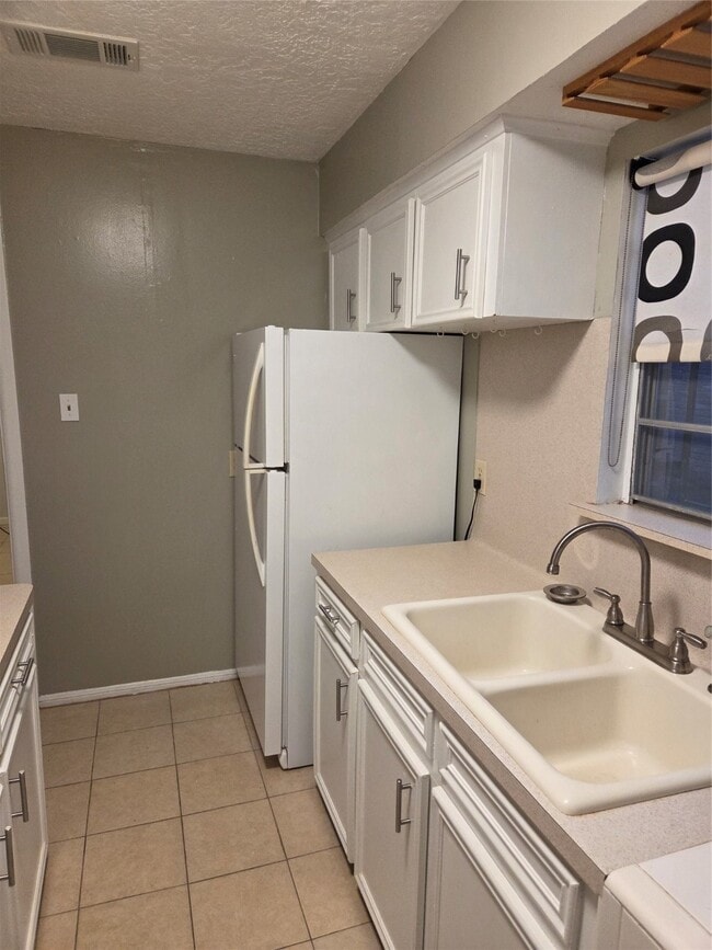 Photo - 902 Euclid St