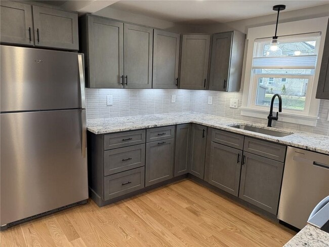 Photo - 863 Main St Unit 1