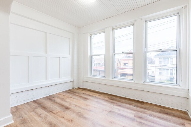 Photo - 425 Hays Ave Unit Apt 1 (Front)