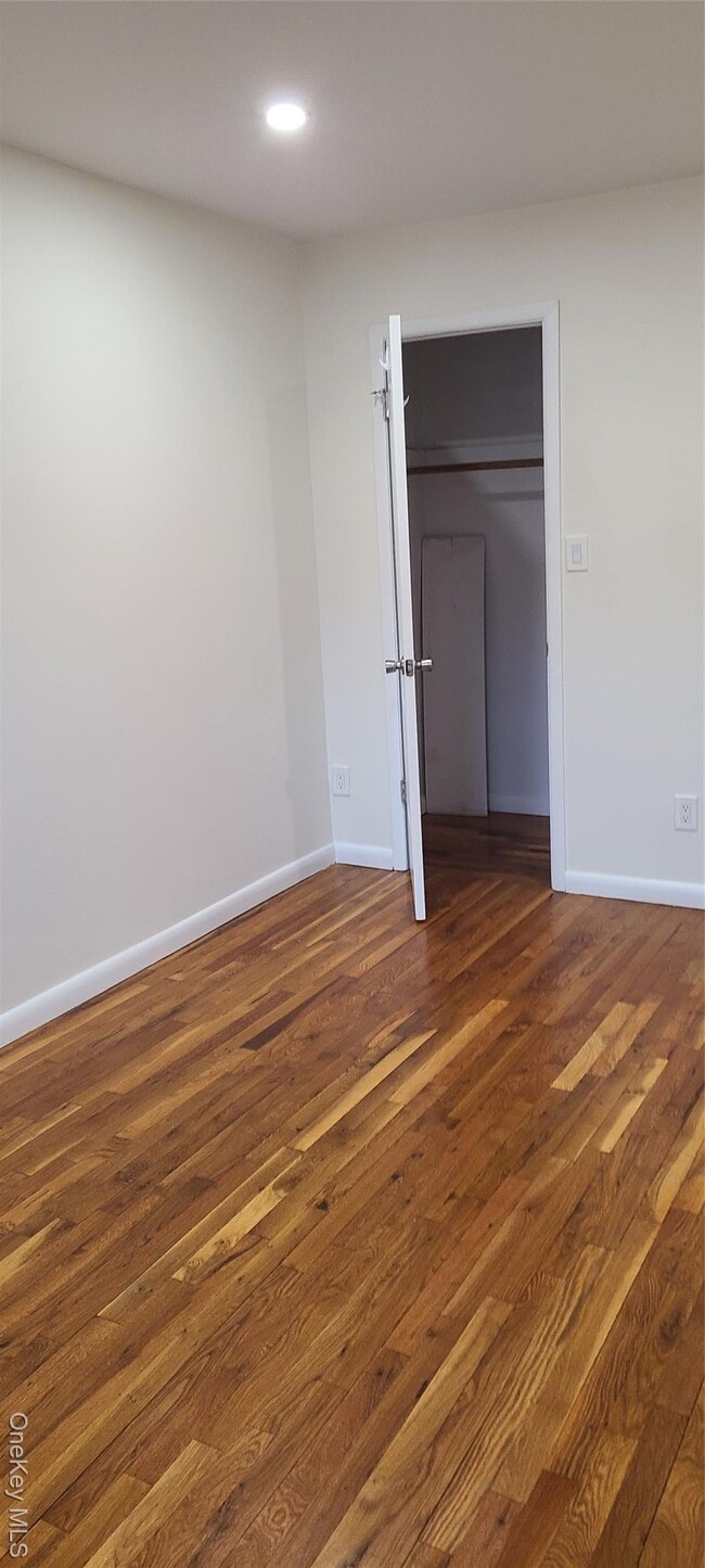 Photo - 61-25-61218 218th St