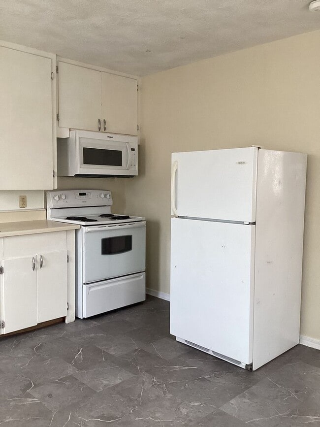 Photo - Newly Renovated 2Bedroom! Located in Porta...