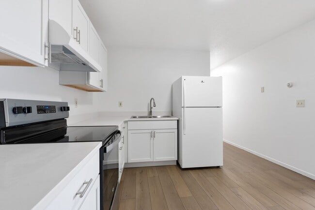 Photo - Wild Grove Apartments - 702 NICC