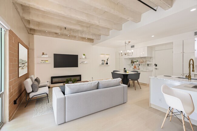 Photo - 1115 S Alamo St Unidad 2402